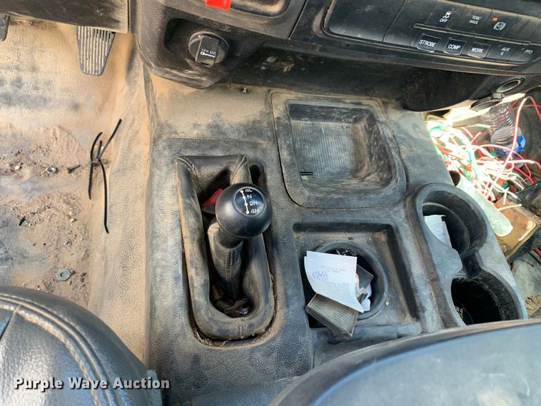 image for item LI9237 2013 Dodge Ram 5500HD  truck cab and chassis