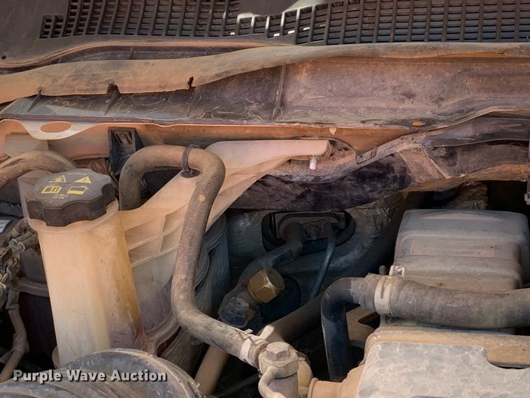 image for item LI9237 2013 Dodge Ram 5500HD  truck cab and chassis