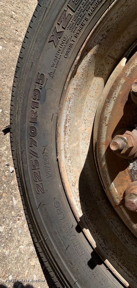 image for item LI9237 2013 Dodge Ram 5500HD  truck cab and chassis