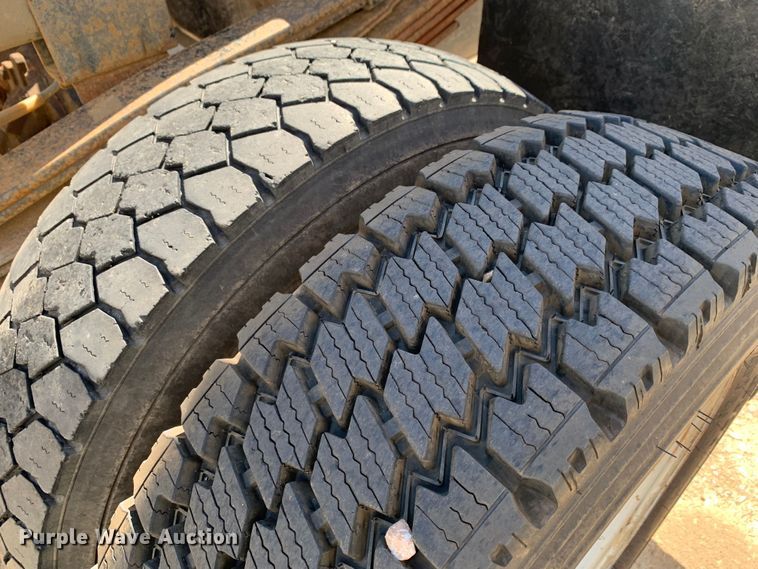 image for item LI9237 2013 Dodge Ram 5500HD  truck cab and chassis