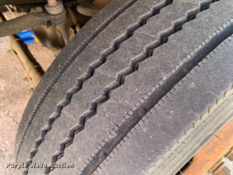 image for item LI9237 2013 Dodge Ram 5500HD  truck cab and chassis