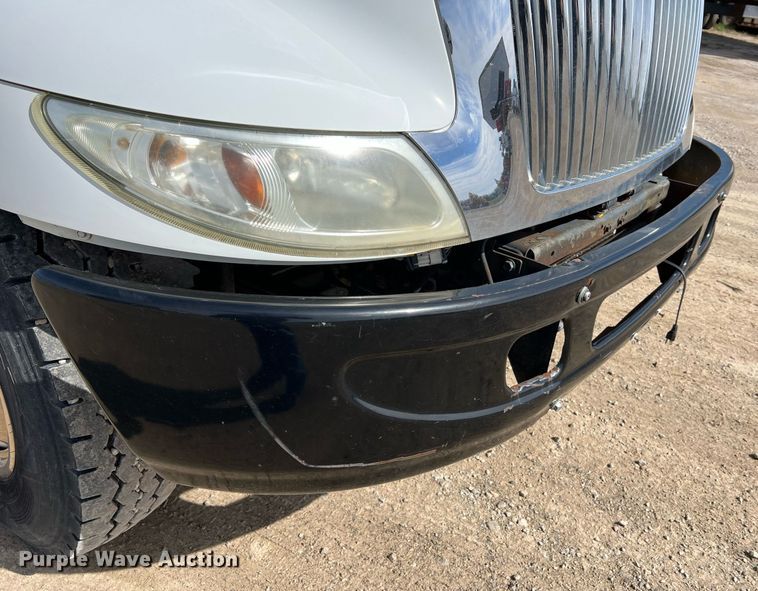 image for item LI9579 2007 International 4300  rollback truck