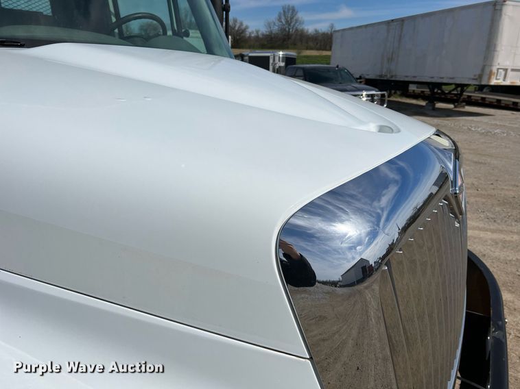 image for item LI9579 2007 International 4300  rollback truck