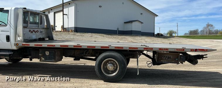 image for item LI9579 2007 International 4300  rollback truck