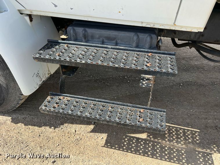 image for item LI9579 2007 International 4300  rollback truck