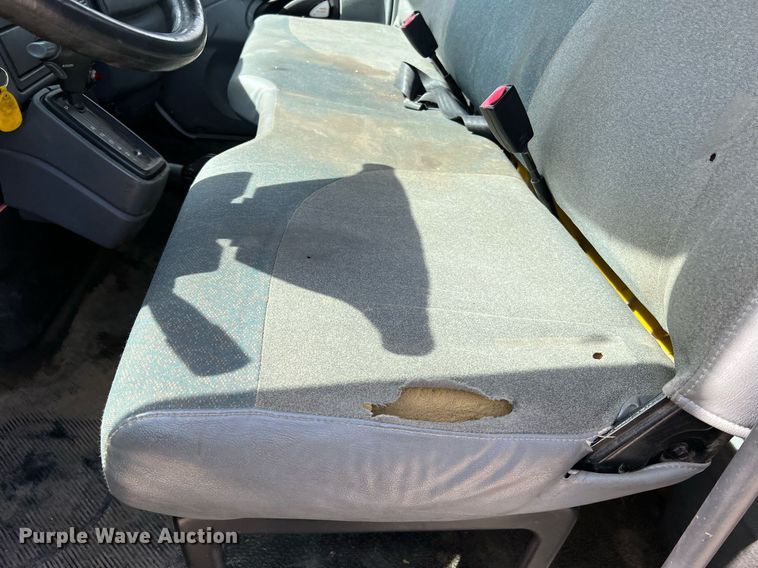 image for item LI9579 2007 International 4300  rollback truck