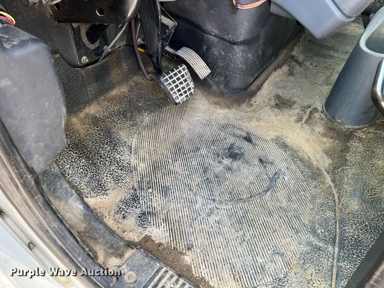 image for item LI9579 2007 International 4300  rollback truck