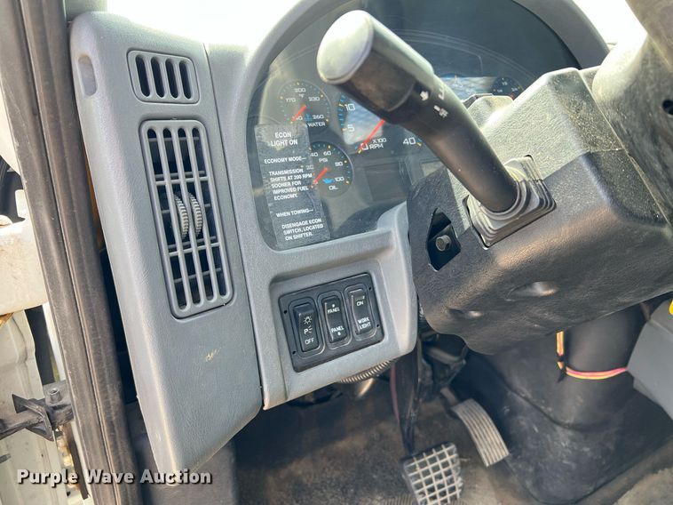 image for item LI9579 2007 International 4300  rollback truck