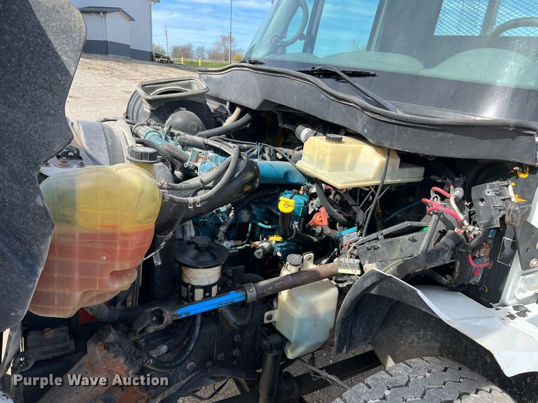 image for item LI9579 2007 International 4300  rollback truck