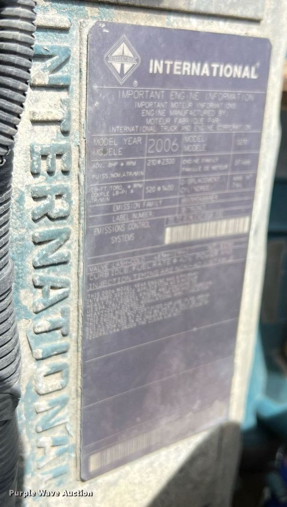 image for item LI9579 2007 International 4300  rollback truck