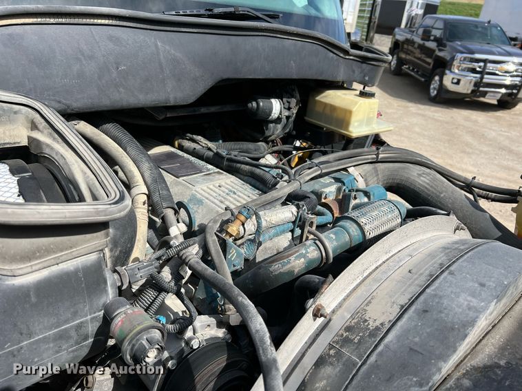 image for item LI9579 2007 International 4300  rollback truck