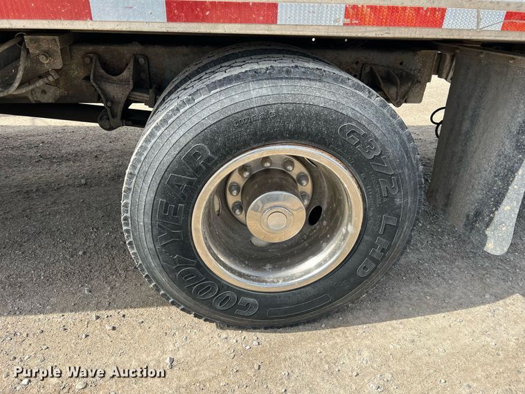 image for item LI9579 2007 International 4300  rollback truck