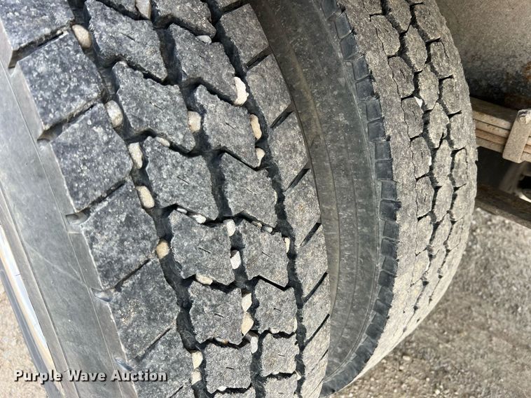 image for item LI9579 2007 International 4300  rollback truck