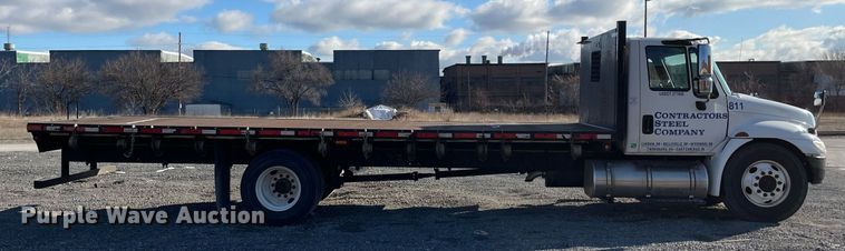 image for item LJ9542 2007 International 4300  flatbed truck