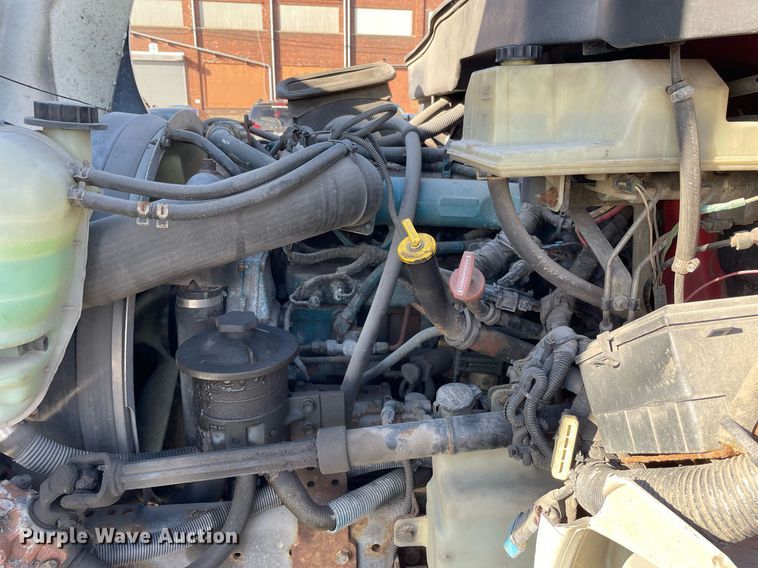 image for item LJ9542 2007 International 4300  flatbed truck