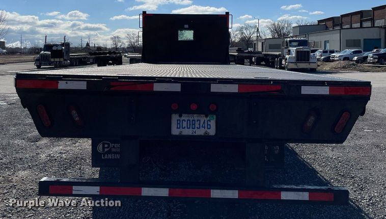 image for item LJ9543 2004 Ford F650 Super Duty XL  flatbed truck