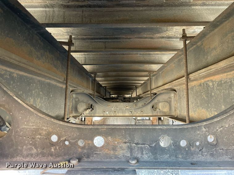 image for item LJ9543 2004 Ford F650 Super Duty XL  flatbed truck