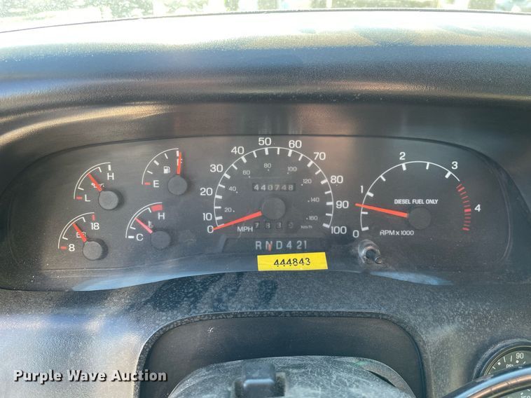 image for item LJ9543 2004 Ford F650 Super Duty XL  flatbed truck