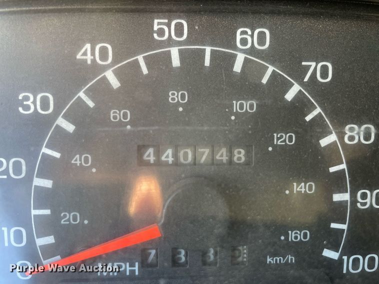 image for item LJ9543 2004 Ford F650 Super Duty XL  flatbed truck