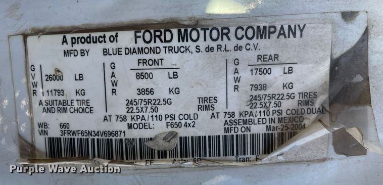 image for item LJ9543 2004 Ford F650 Super Duty XL  flatbed truck