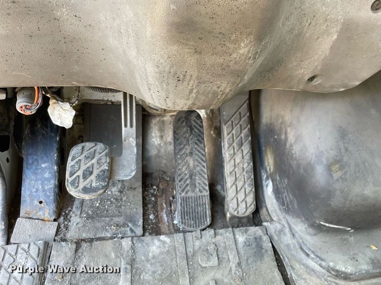 image for item LJ9545 2000 Sterling L7500  flatbed truck