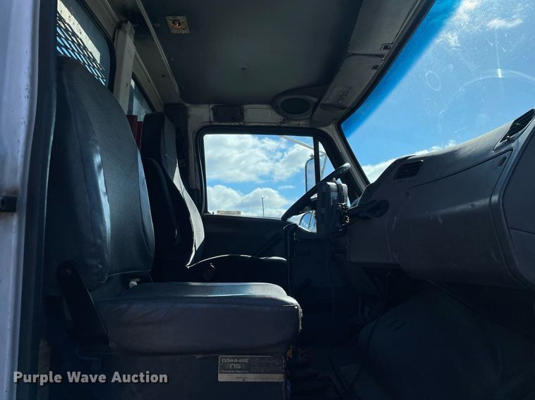 image for item LJ9545 2000 Sterling L7500  flatbed truck