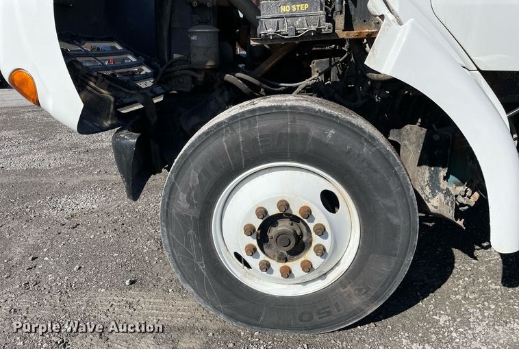 image for item LJ9545 2000 Sterling L7500  flatbed truck