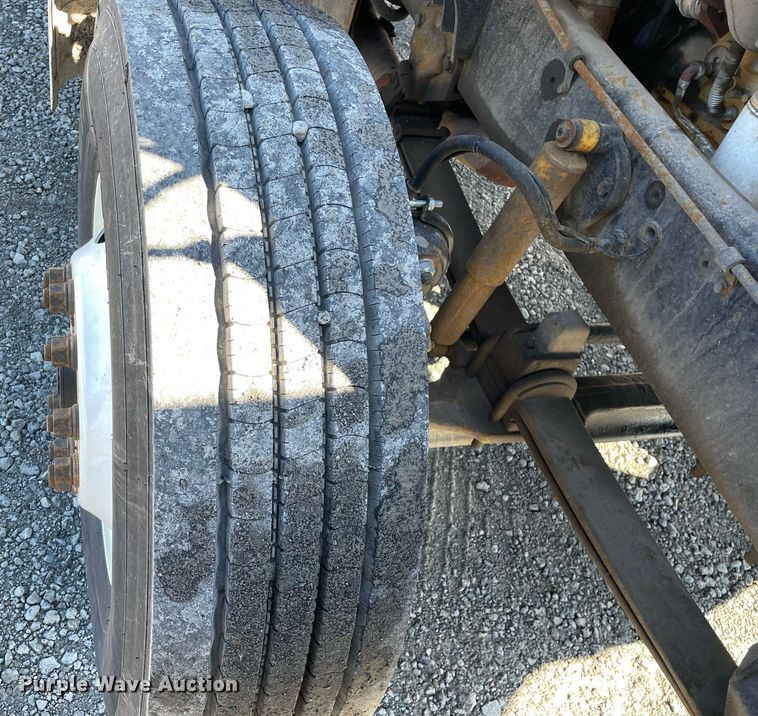 image for item LJ9545 2000 Sterling L7500  flatbed truck