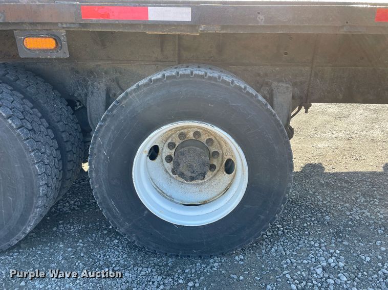 image for item LJ9545 2000 Sterling L7500  flatbed truck