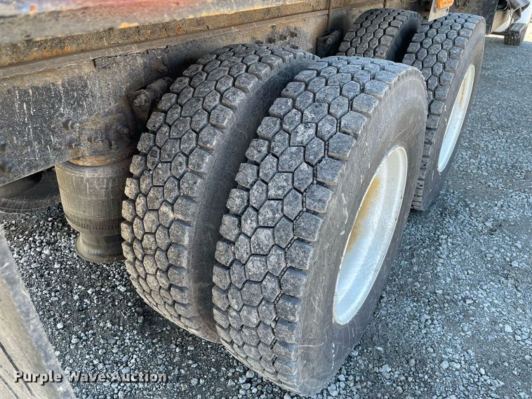 image for item LJ9545 2000 Sterling L7500  flatbed truck