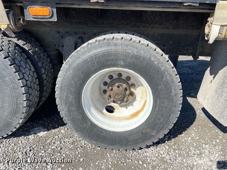 image for item LJ9545 2000 Sterling L7500  flatbed truck