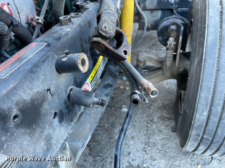 image for item LJ9547 2017 Volvo VNL  semi truck