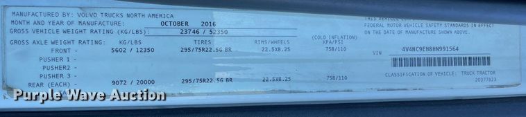 image for item LJ9547 2017 Volvo VNL  semi truck