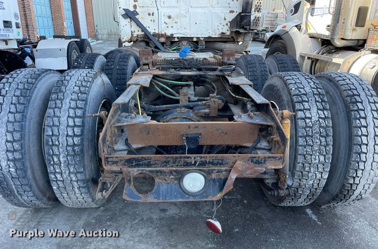 image for item LJ9548 1997 Ford LTA9000  semi truck