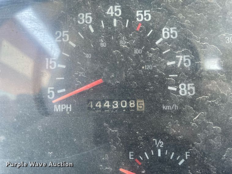 image for item LJ9548 1997 Ford LTA9000  semi truck