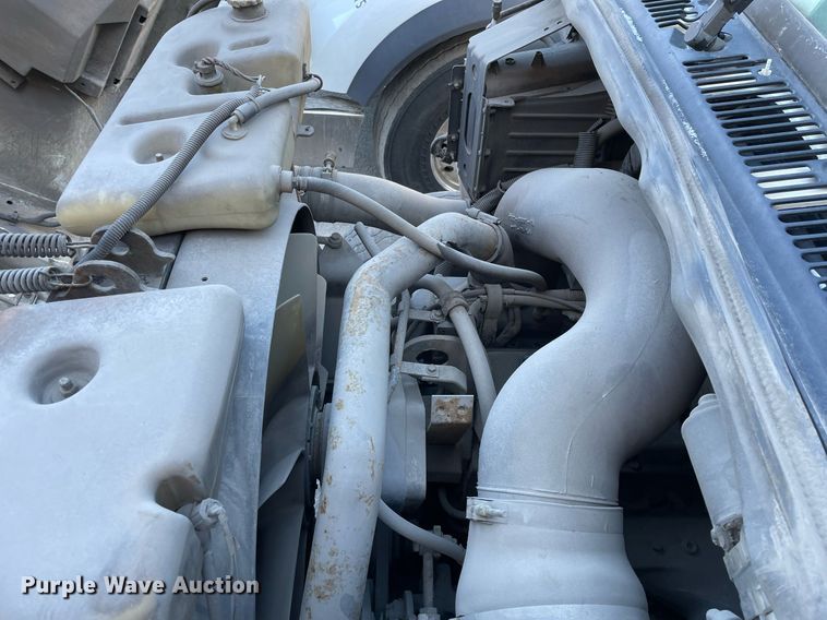 image for item LJ9548 1997 Ford LTA9000  semi truck