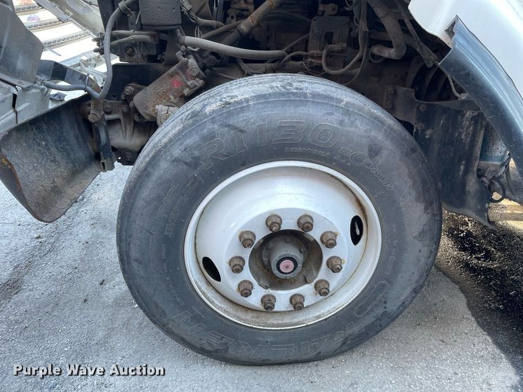 image for item LJ9548 1997 Ford LTA9000  semi truck