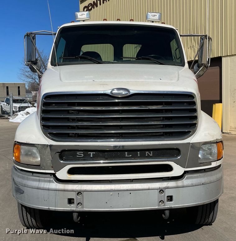 image for item LJ9549 2006 Sterling AT9500  semi truck