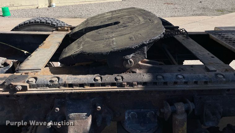 image for item LJ9549 2006 Sterling AT9500  semi truck