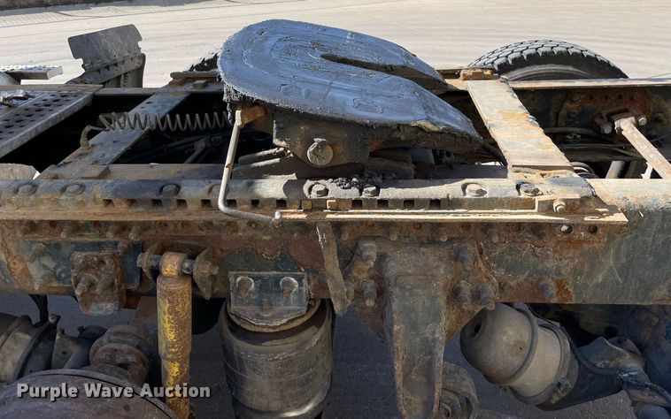 image for item LJ9549 2006 Sterling AT9500  semi truck