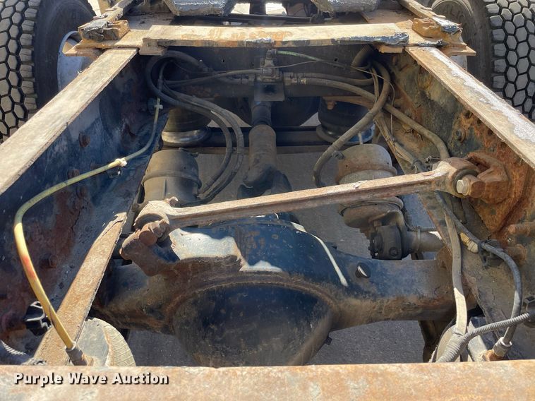 image for item LJ9549 2006 Sterling AT9500  semi truck