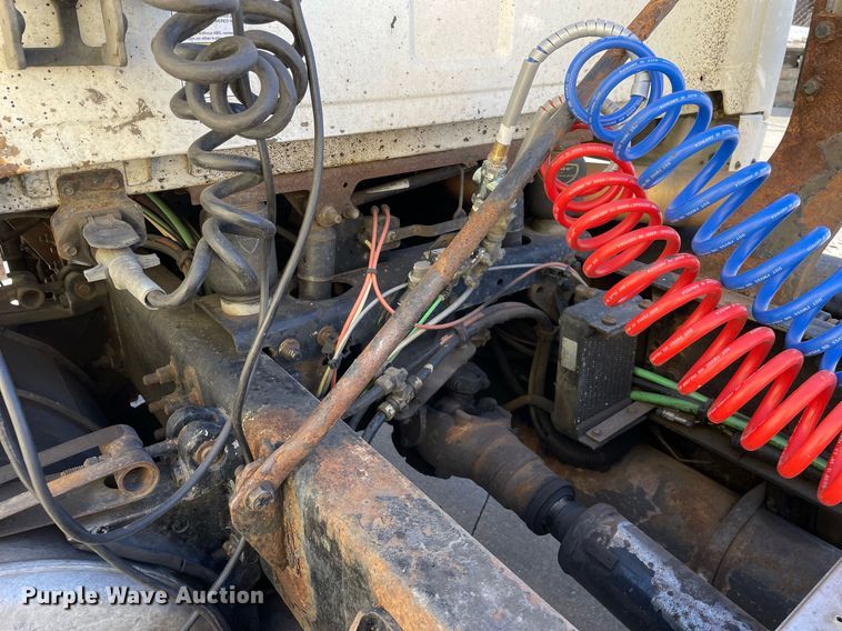 image for item LJ9549 2006 Sterling AT9500  semi truck