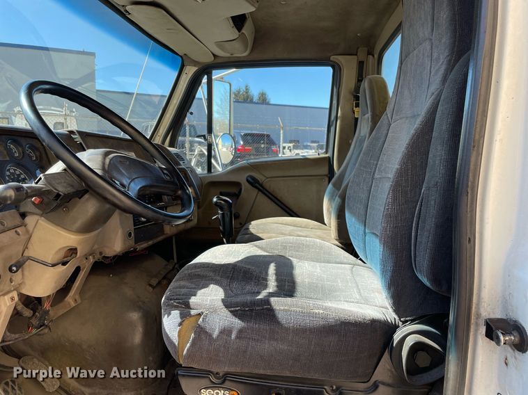 image for item LJ9549 2006 Sterling AT9500  semi truck