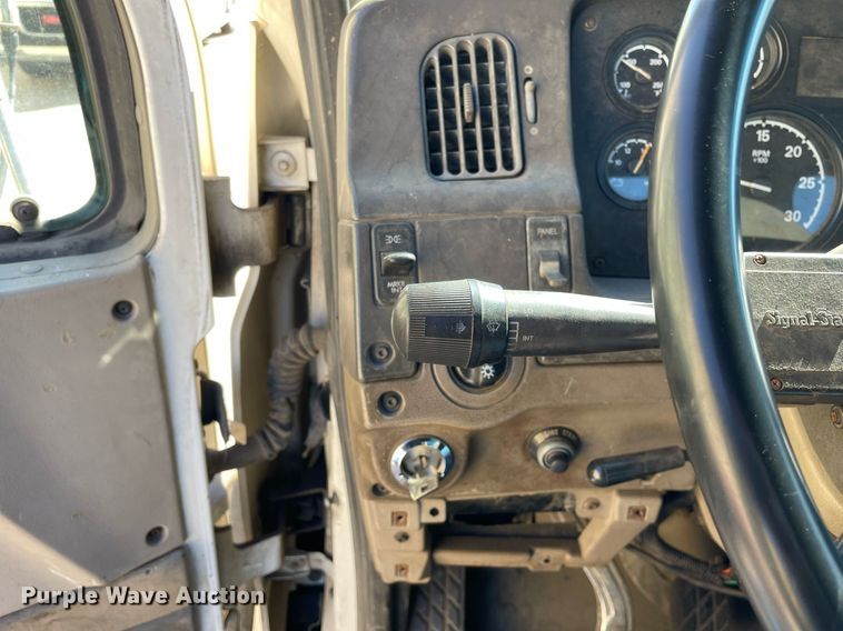 image for item LJ9549 2006 Sterling AT9500  semi truck