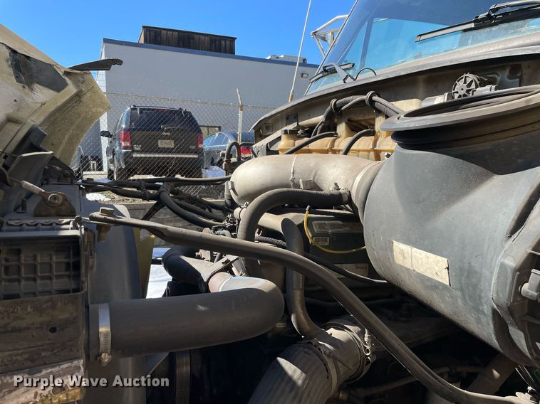 image for item LJ9549 2006 Sterling AT9500  semi truck