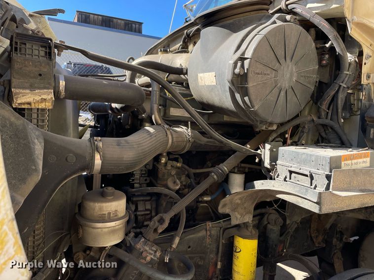 image for item LJ9549 2006 Sterling AT9500  semi truck