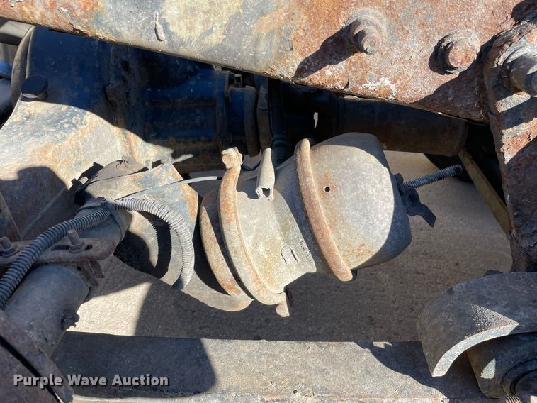 image for item LJ9549 2006 Sterling AT9500  semi truck