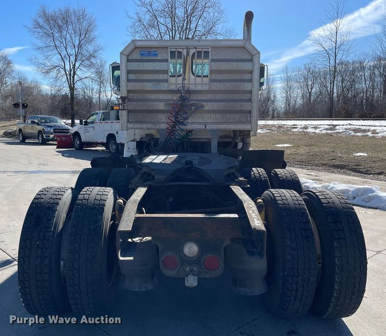 image for item LJ9550 2006  Sterling  semi truck