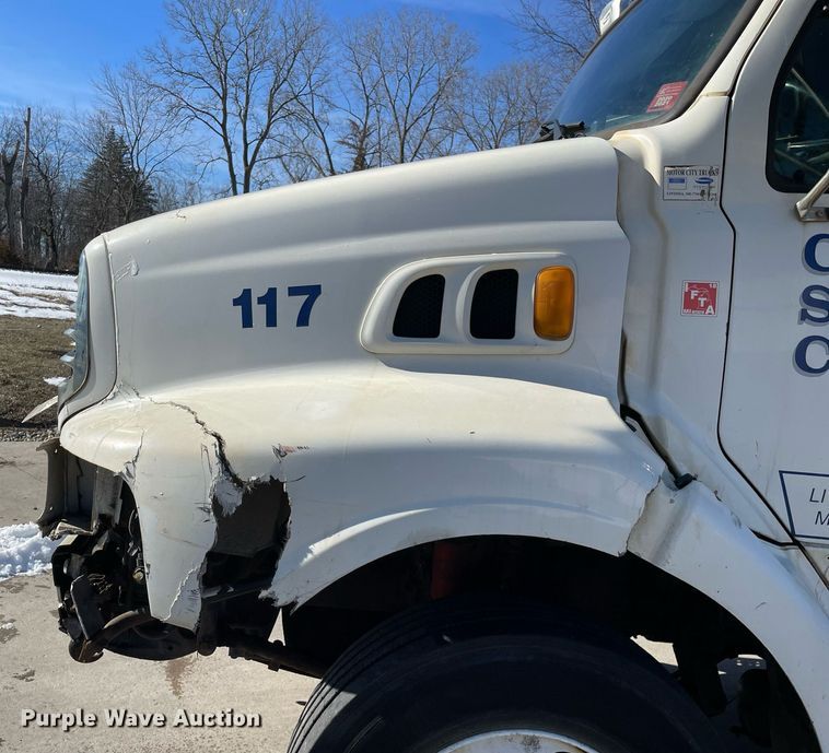 image for item LJ9550 2006  Sterling  semi truck