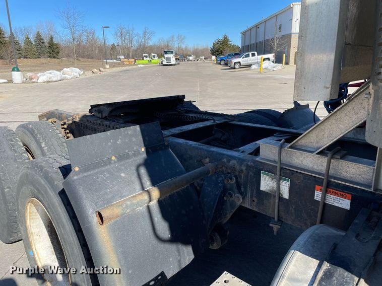 image for item LJ9550 2006  Sterling  semi truck